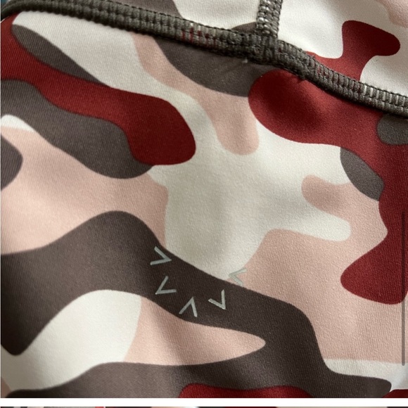 Varley Estrella Pink Brown Legging Camo Print Womens XS. - Picture 7 of 9